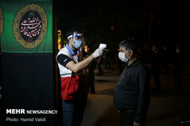Tehraners mark Muharram's 2nd night with anti-corona measures