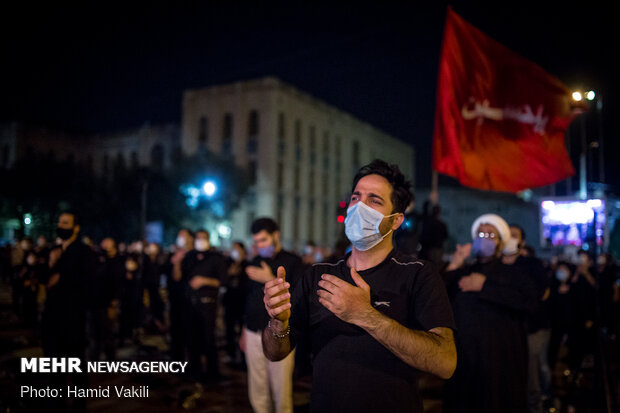 Tehraners mark Muharram's 2nd night with anti-corona measures