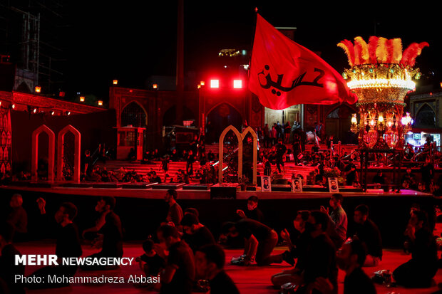 Third night of Muharram mourning in Tehran