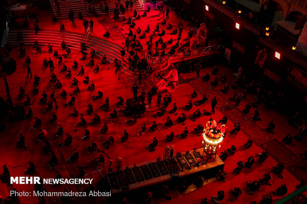 Third night of Muharram mourning in Tehran