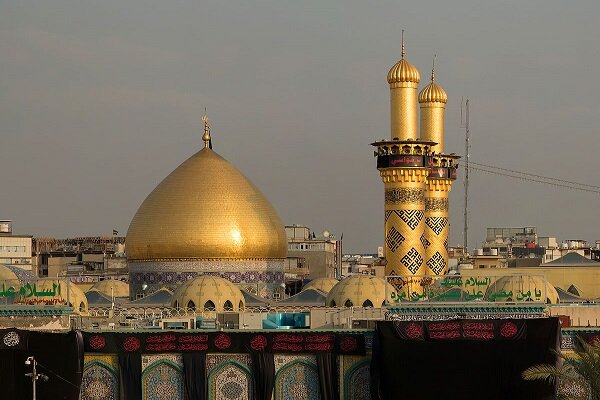 Observing social distancing in two holy shrines in Iraq 