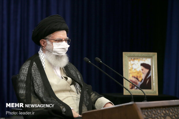 Ayatollah Khamenei's meeting with president, cabinet members 