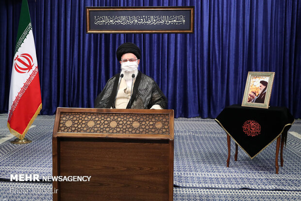 Ayatollah Khamenei's meeting with president, cabinet members 