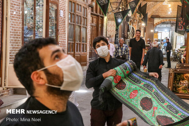 سیاهپوش شدن بزرگ‌ترین بازار مسقف جهان