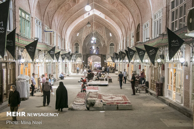 سیاهپوش شدن بزرگ‌ترین بازار مسقف جهان