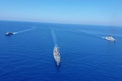 ABD'nin iki uçak gemisi Doğu Akdeniz'de bir araya geldi