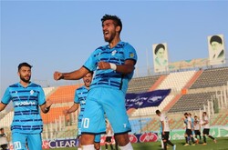 مهاجم مدنظر گل محمدی برای پرسپولیس راهی پرتغال شد