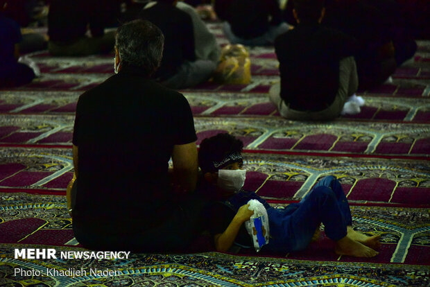 عزاداری شب ششم محرم در مسجد جامع اصفهان