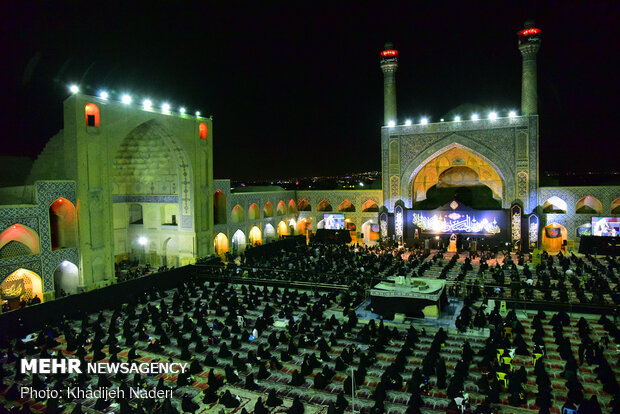 عزاداری شب ششم محرم در مسجد جامع اصفهان