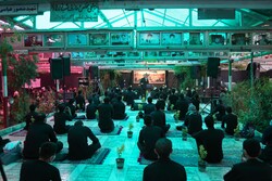 Holding mourning ceremonies near martyrs’ tomb