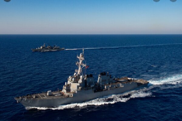 China army ousts intruding US warship in S China Sea
