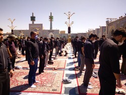 برگزاری نماز ظهر تاسوعا در مشهدالرضا