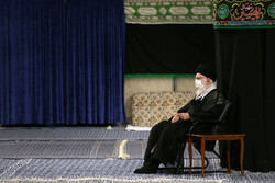 حسینیہ امام خمینی (رہ)  میں عاشور کی شب میں مجلس عزا منعقد