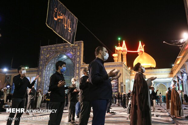 Muharram mourning ceremony at Fatima Masumeh's holy shrine
