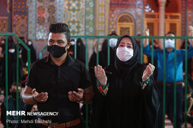 Muharram mourning ceremony at Fatima Masumeh's holy shrine
