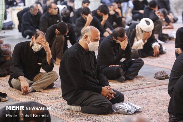 Muharram mourning ceremony at Fatima Masumeh's holy shrine

