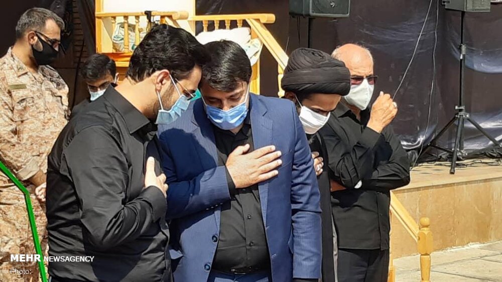وزیر ارتباطات در مراسم عزاداری تاسوعای حسینی در جهرم حضور یافت