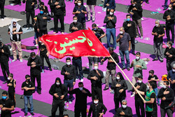 Bugün İran Hz. İmam Hüseyin (a.s) için yasa büründü