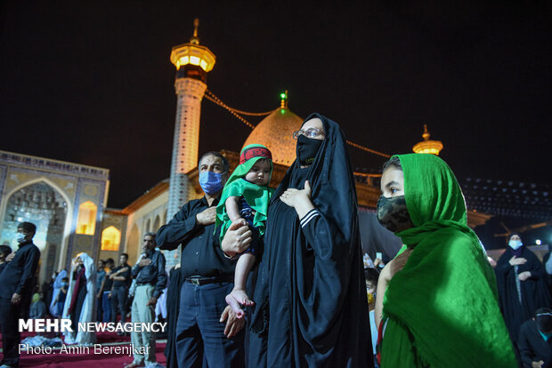 عزاداری شب عاشورای حسینی در حرم مطهر شاهچراغ(ع) شیراز