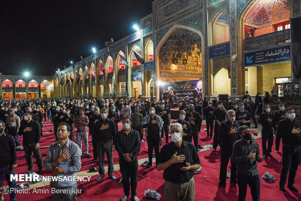 عزاداری شب عاشورای حسینی در حرم مطهر شاهچراغ(ع) شیراز