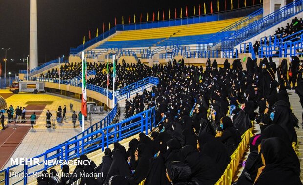 مراسم عاشوراء في استاد شهداء "اسلامشهر" في ايران / صور