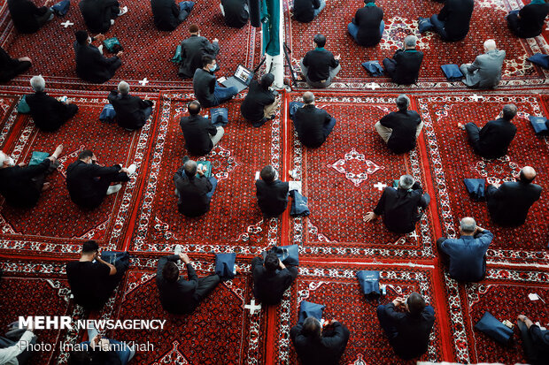 عزاداری ظهر عاشورا در مسجد جامع همدان