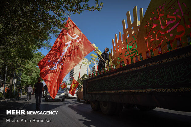 خودرو پیمایی عاشورای حسینی در شیراز