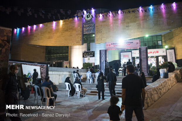 عزاداری اهالی رسانه و فرهنگ در شب عاشورا