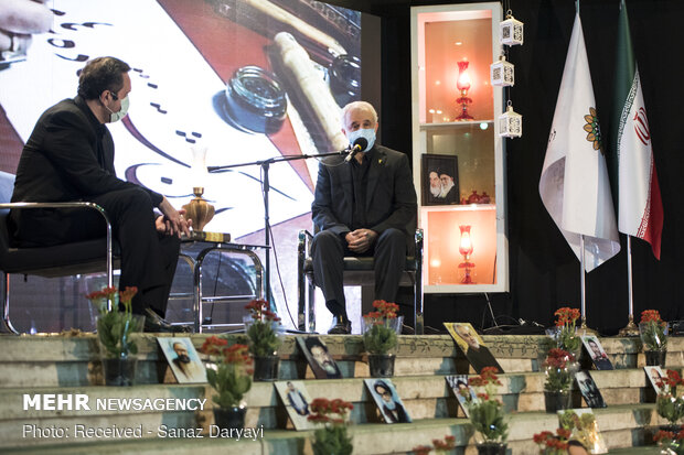 عزاداری اهالی رسانه و فرهنگ در شب عاشورا