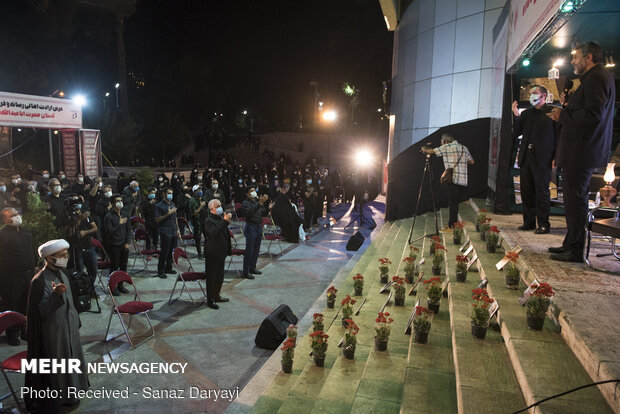 عزاداری اهالی رسانه و فرهنگ در شب عاشورا