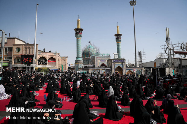 مراسم عزاداری و اقامه نماز ظهر عاشورا درآستان مقدس امامزاده صالح(ع)