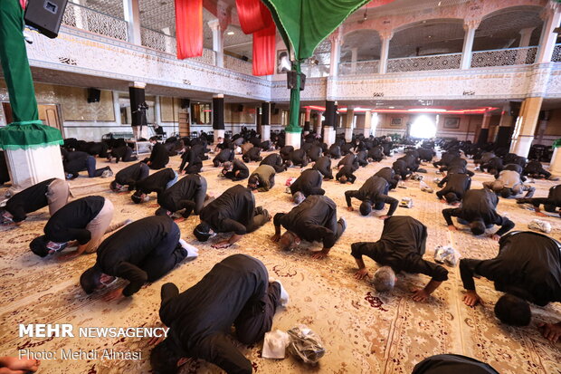 نماز ظهر عاشورا در زنجان