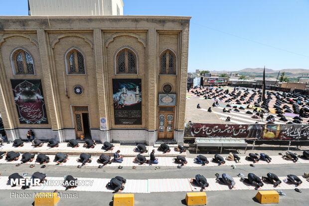 نماز ظهر عاشورا در زنجان