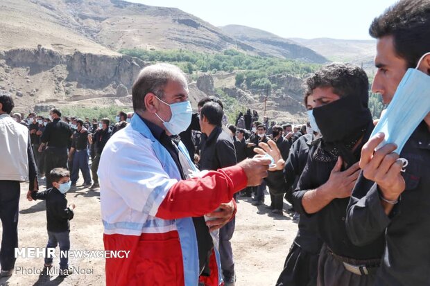 عزاداری روز عاشورا در روستای آلمالو عجب‌شیر