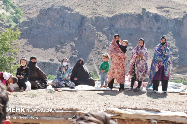 عزاداری روز عاشورا در روستای آلمالو عجب‌شیر