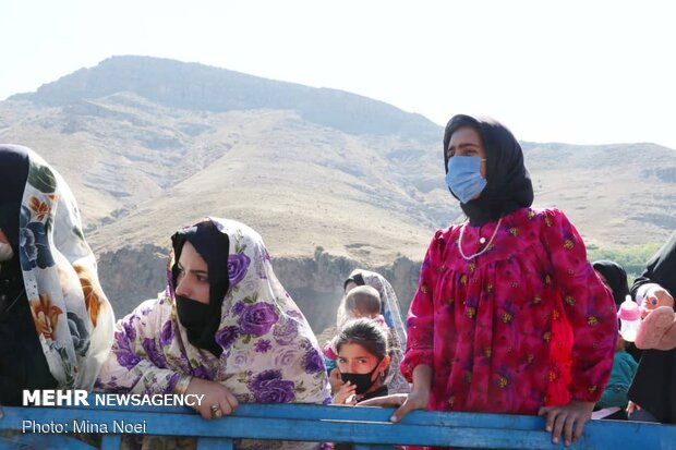 عزاداری روز عاشورا در روستای آلمالو عجب‌شیر