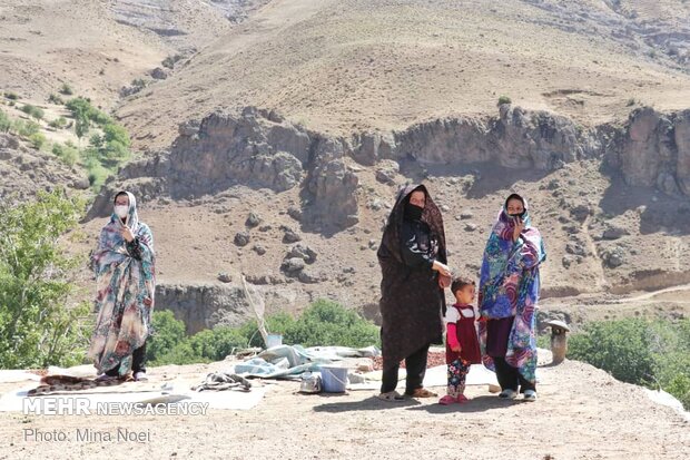 عزاداری روز عاشورا در روستای آلمالو عجب‌شیر