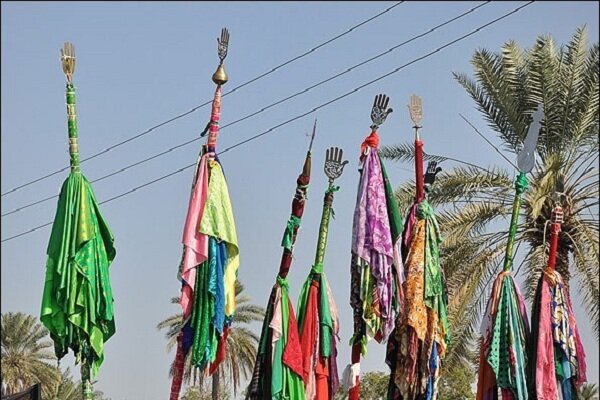 مراسم سنتی علم گردانی بر سر مزار اموات در شیرکده رودبار