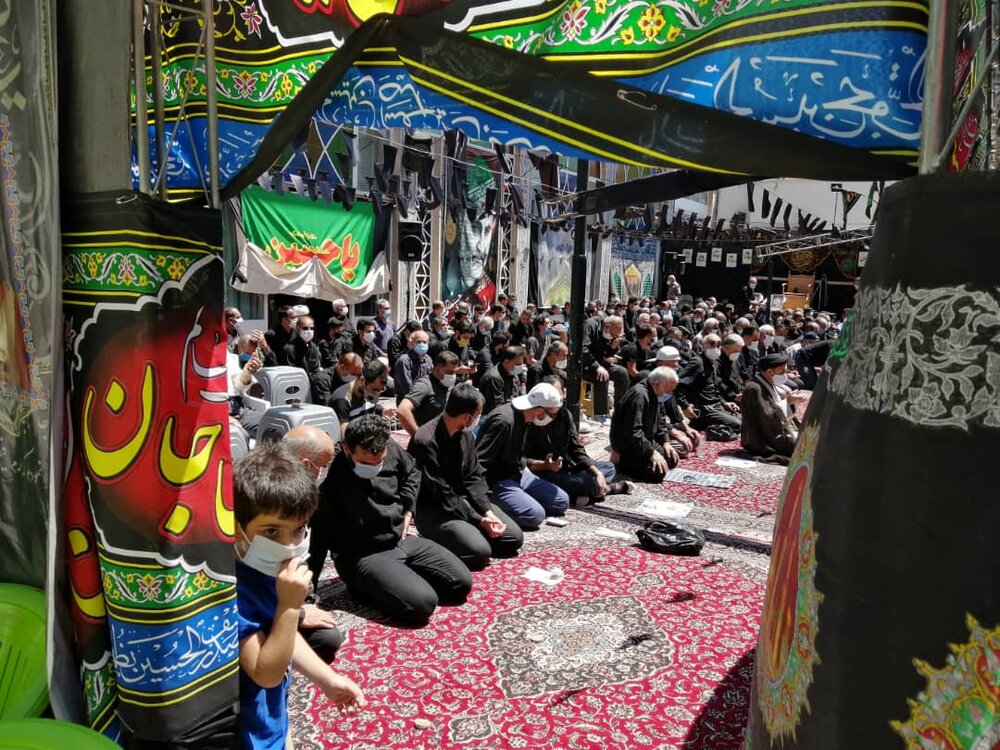 نماز ظهر عاشورا در شیراز اقامه شد