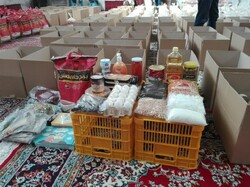 توزیع ماهانه کمک های مومنانه میان نیازمندان ایرانی و غیر ایرانی