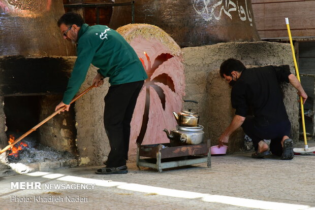 پخت سمنو نذری در روز عاشورا - اصفهان