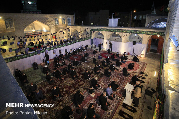 مراسم عزاداری شام غریبان در مسجد تاریخی چالش تر