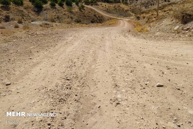 شرکت گاز در محور روستای قنات عملیات گازرسانی ندارد