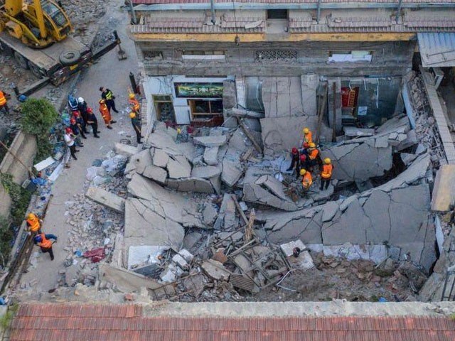 چين میں دو منزلہ عمارت منہدم ہونے سے 29 افراد ہلاک