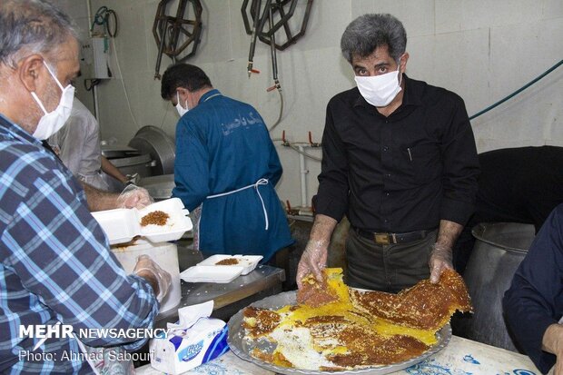 حسینیه شهدای مدافع حرم سمنان، از غذای نذری تا صادرات