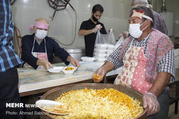 حسینیه شهدای مدافع حرم سمنان، از غذای نذری تا صادرات