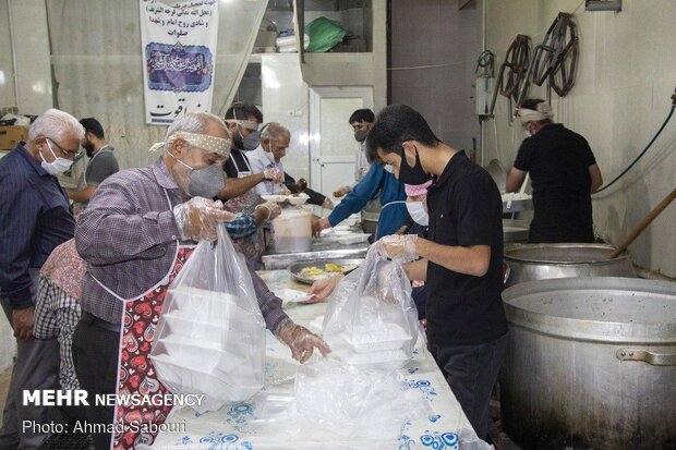 حسینیه شهدای مدافع حرم سمنان، از غذای نذری تا صادرات