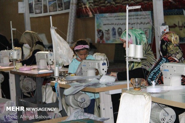 حسینیه شهدای مدافع حرم سمنان، از غذای نذری تا صادرات