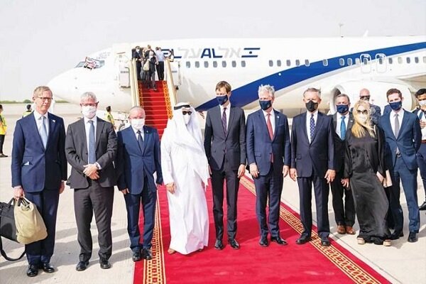 متحدہ عرب امارات کی پہلی کمرشل پرواز اسرائيل پہنچ گئی