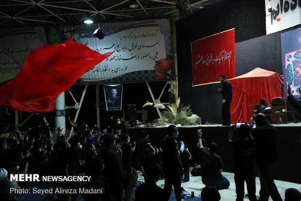 عزاداری دهه دوم محرم در مصلی دانشگاه تهران